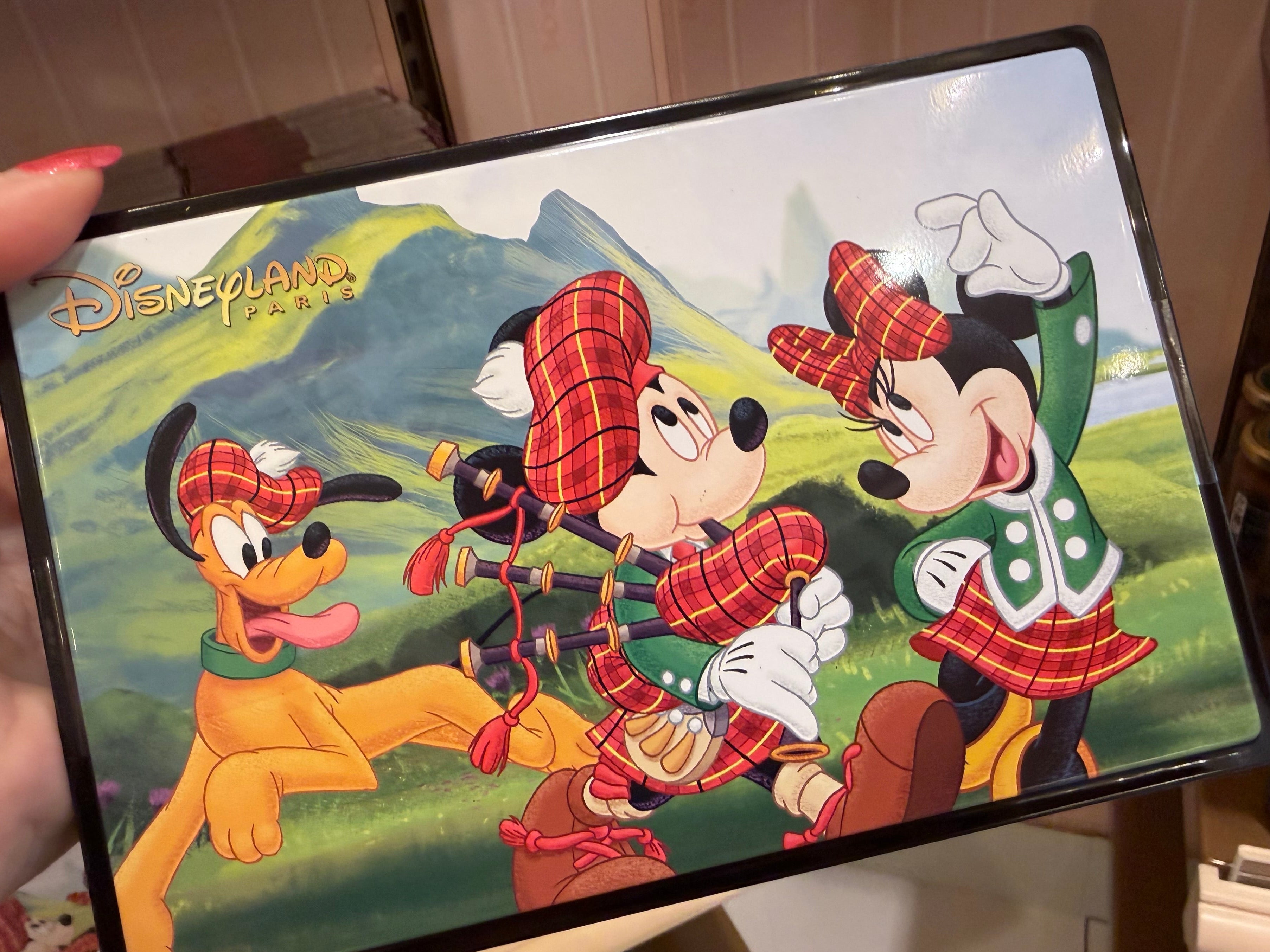 Disneyland Paris Shortbread Tin