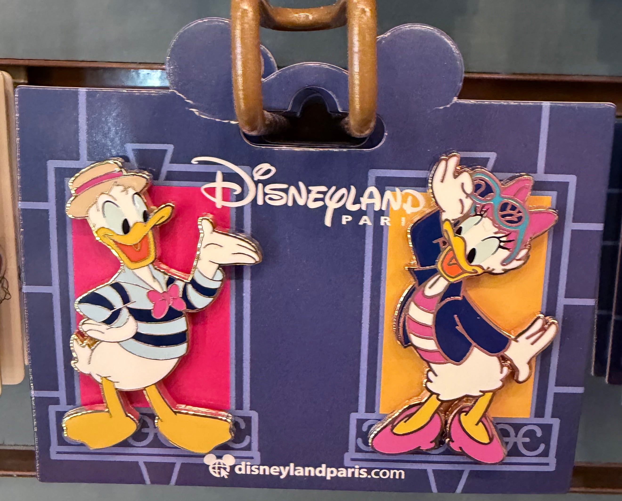 Donald & Daisy Parisian Pin Set
