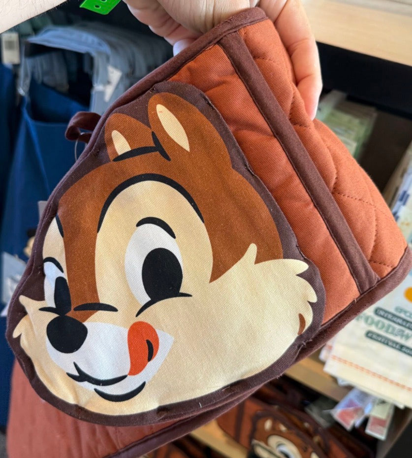 Chip ‘n’ Dale Oven Mitt