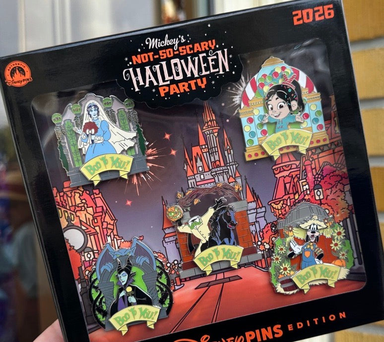 Glow in the Dark Event Edition “Boo to You!” 5 Pin Box Set