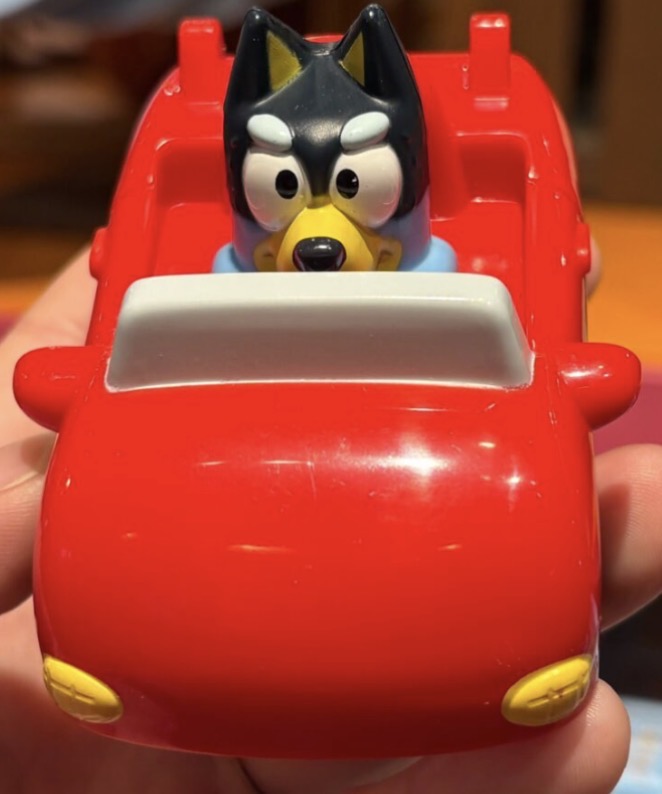 Bluey Red Convertible Bandit Toy