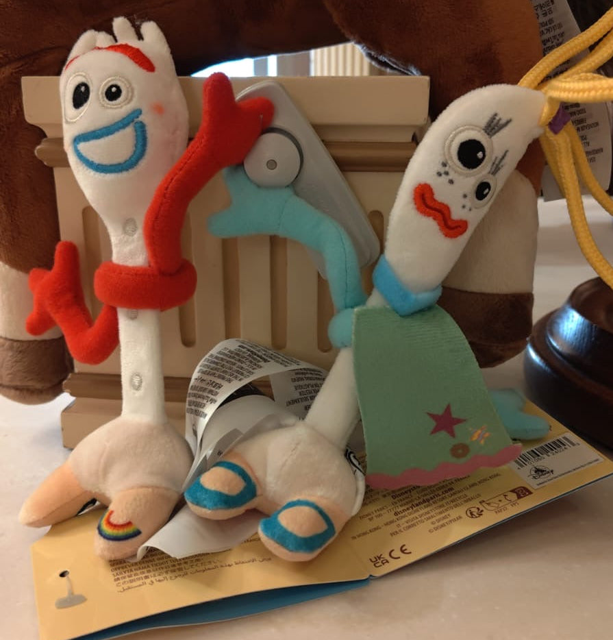 Forky and Karen Beverly Magnetic Shoulder Plush Set